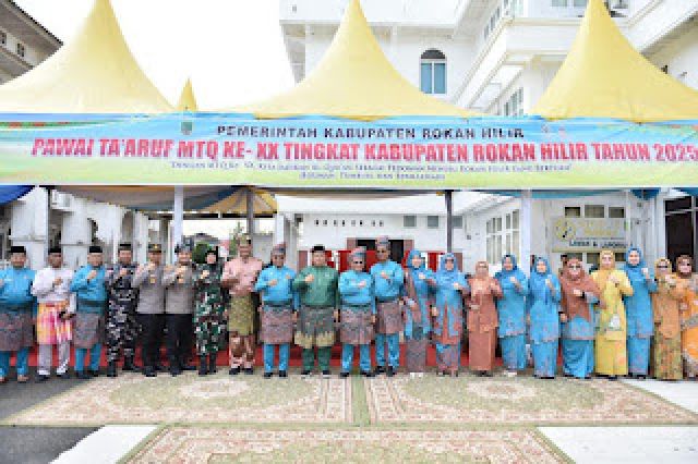Pembukaan MTQ Rohil Ke - XX Bupati Rohil Berpesan : Jadikan MTQ Sebagai Sarana Membangun Karakter Dan Akhlak Masyarakat Yang Berlandaskan Nilai-Nilai Keislaman. 