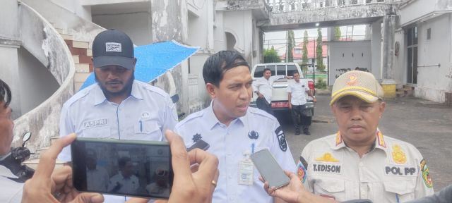 Tim Gabungan Tertib PKL Di Bagansiapiapi, Pedagang Dapat Surat Peringatan